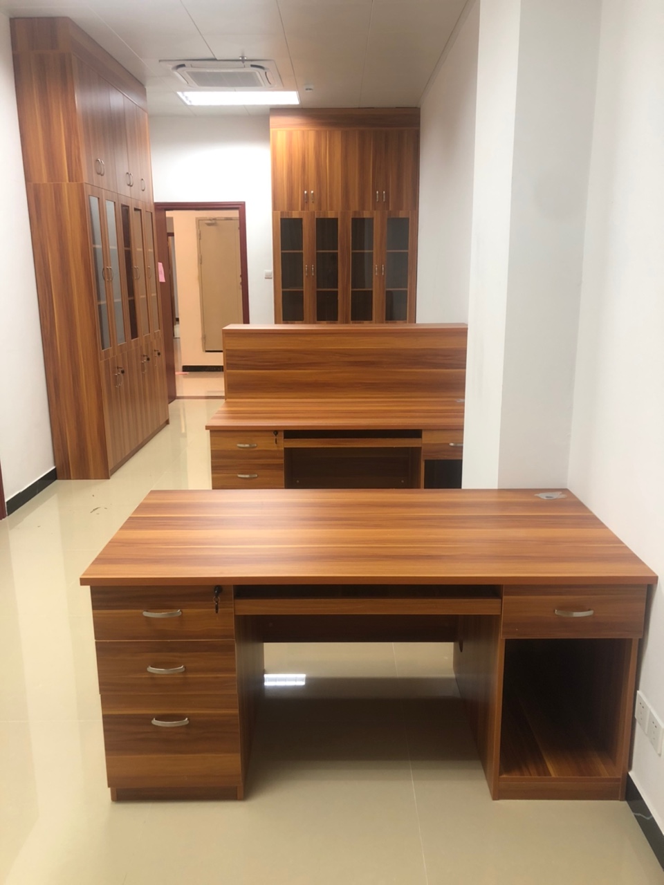 Manager desk