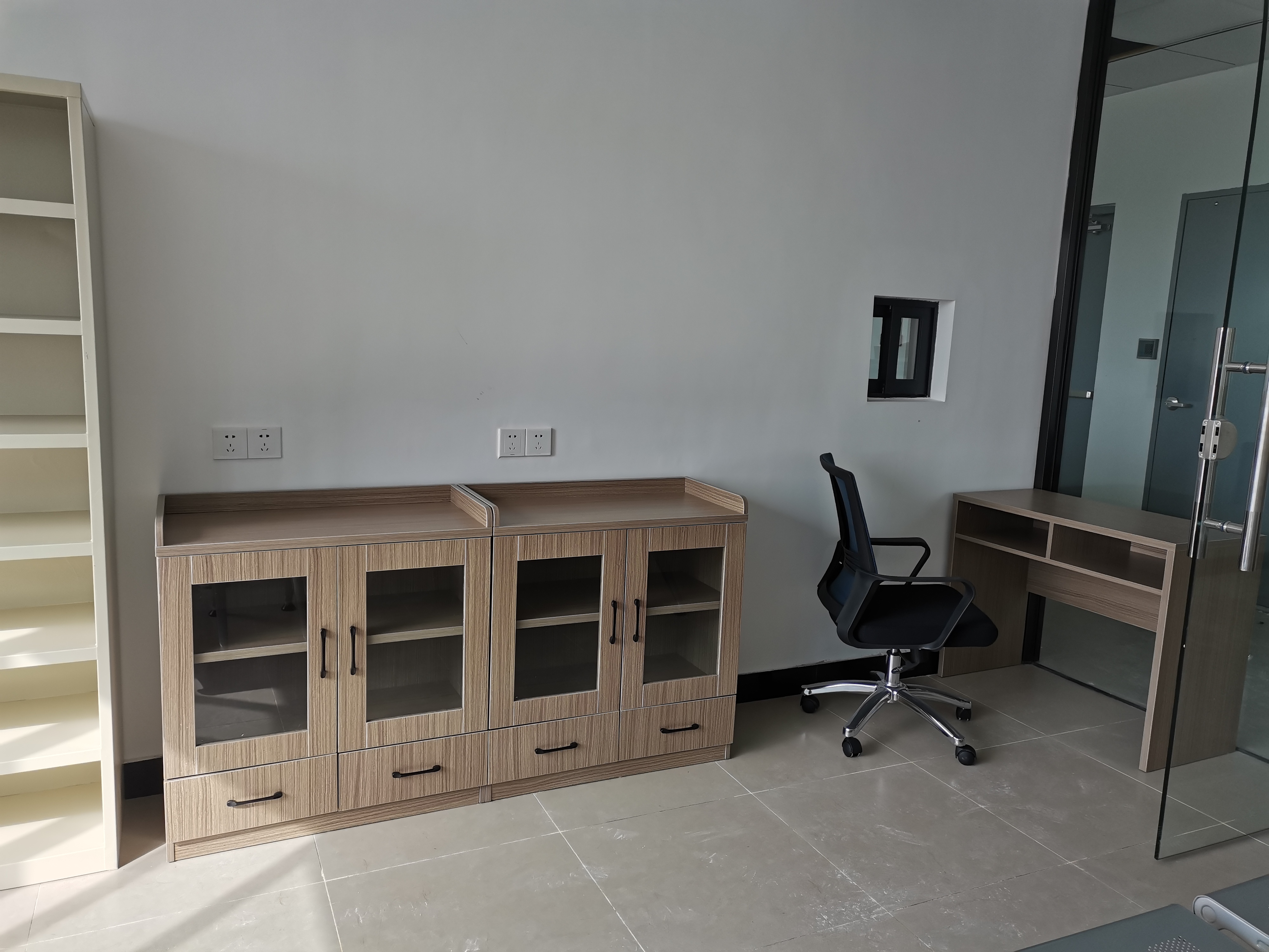 Mesh office chair