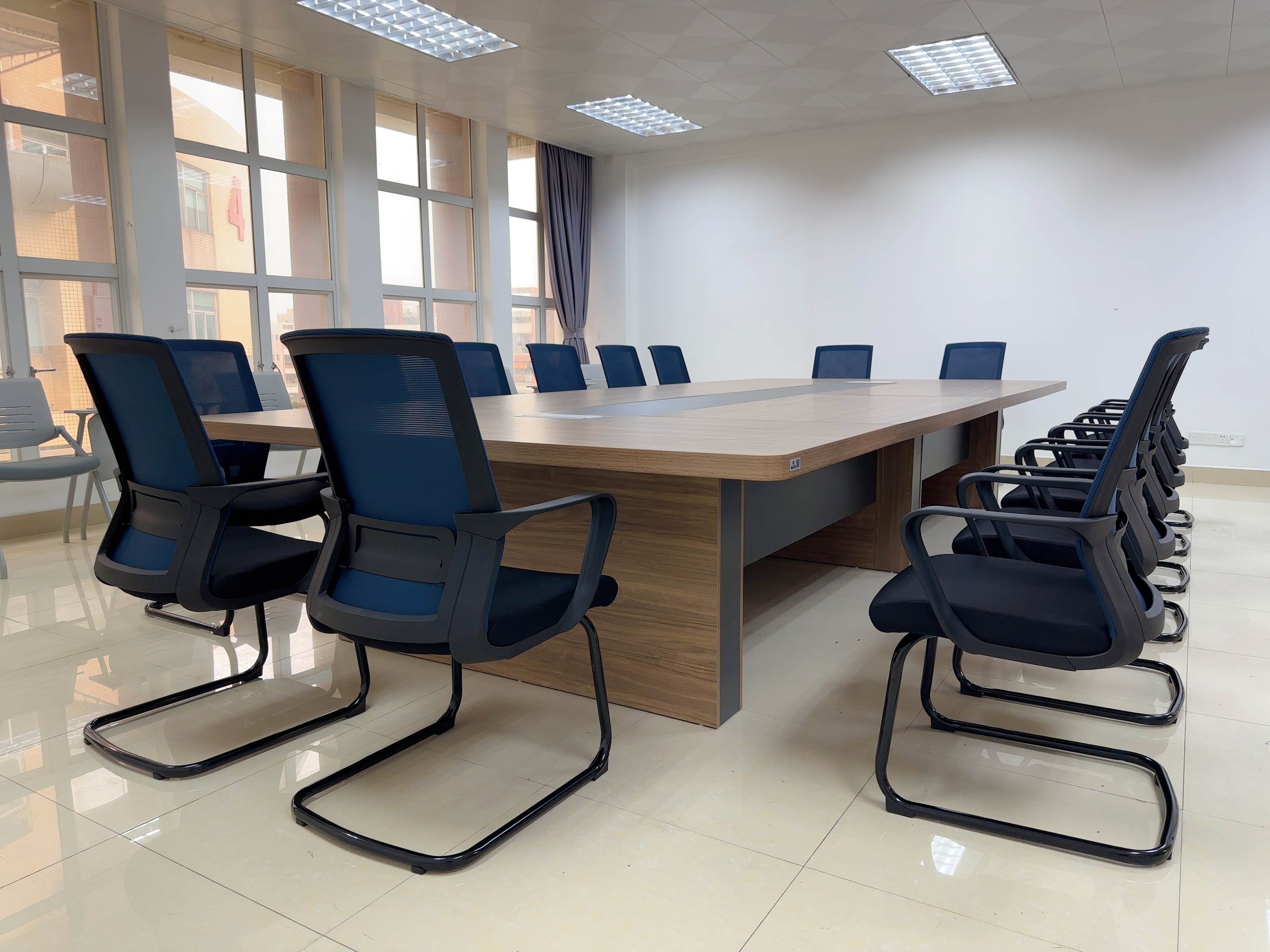 Mesh office chair