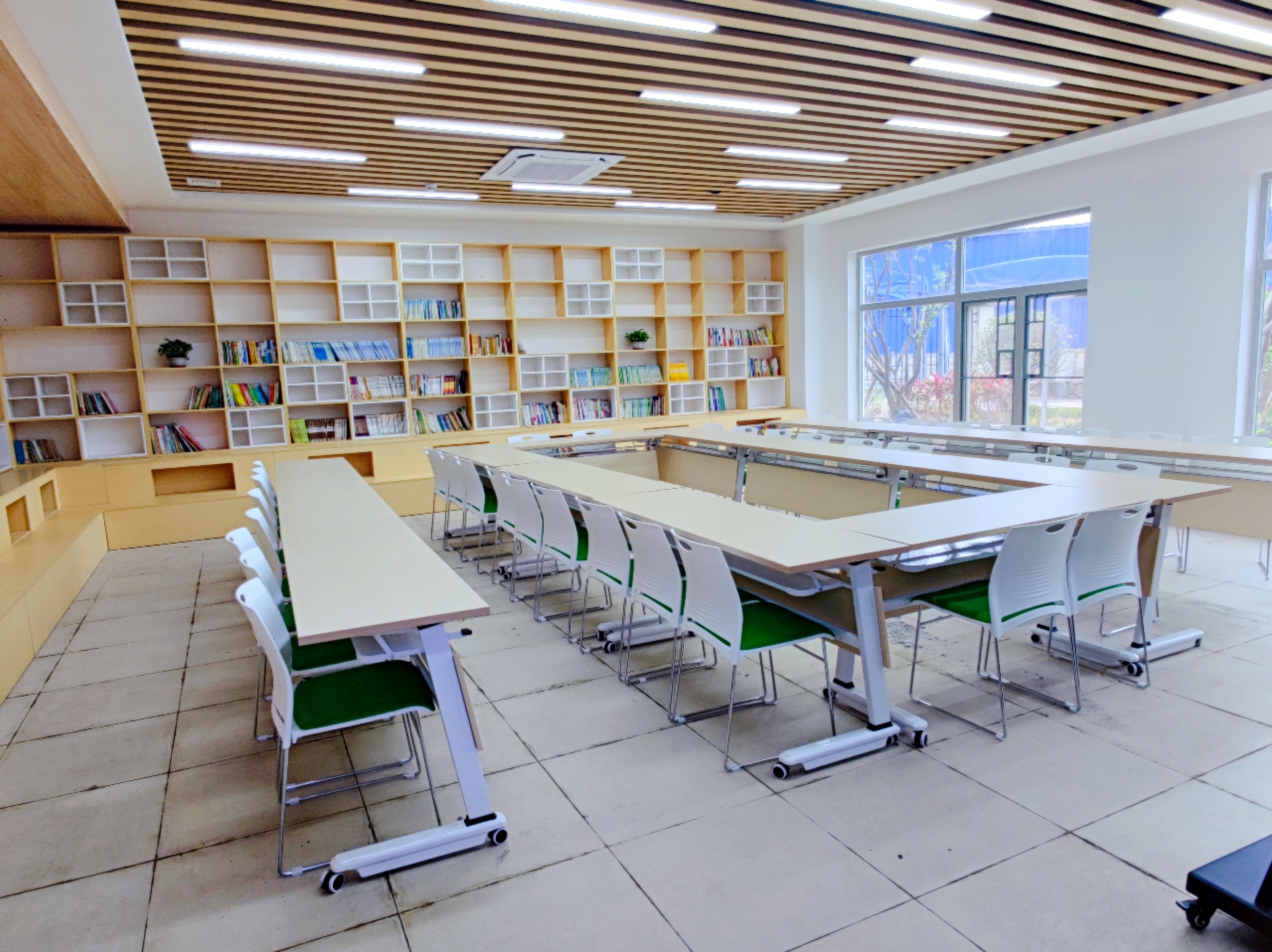 Plastic Classroom Desk
