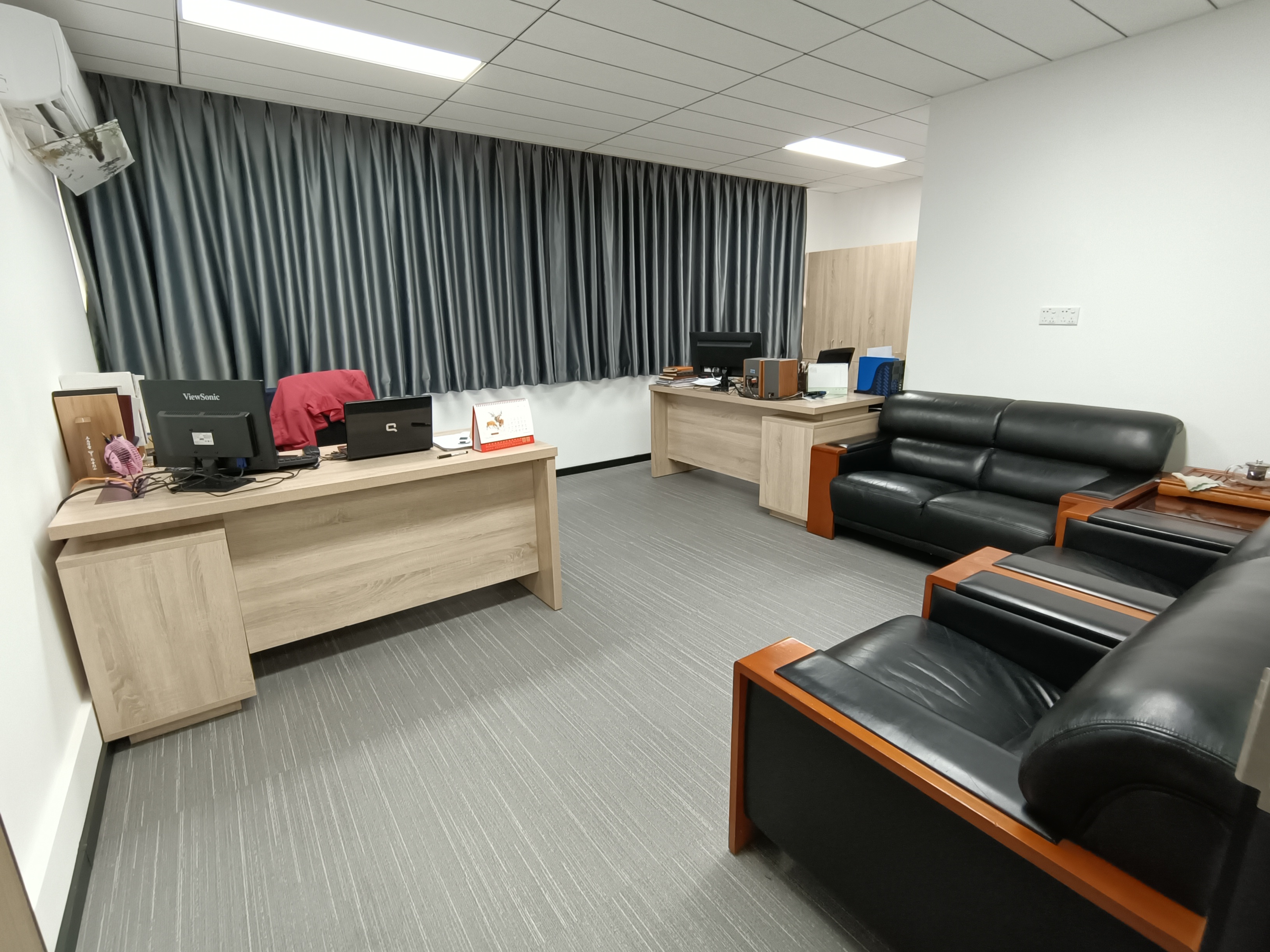 Manager desk