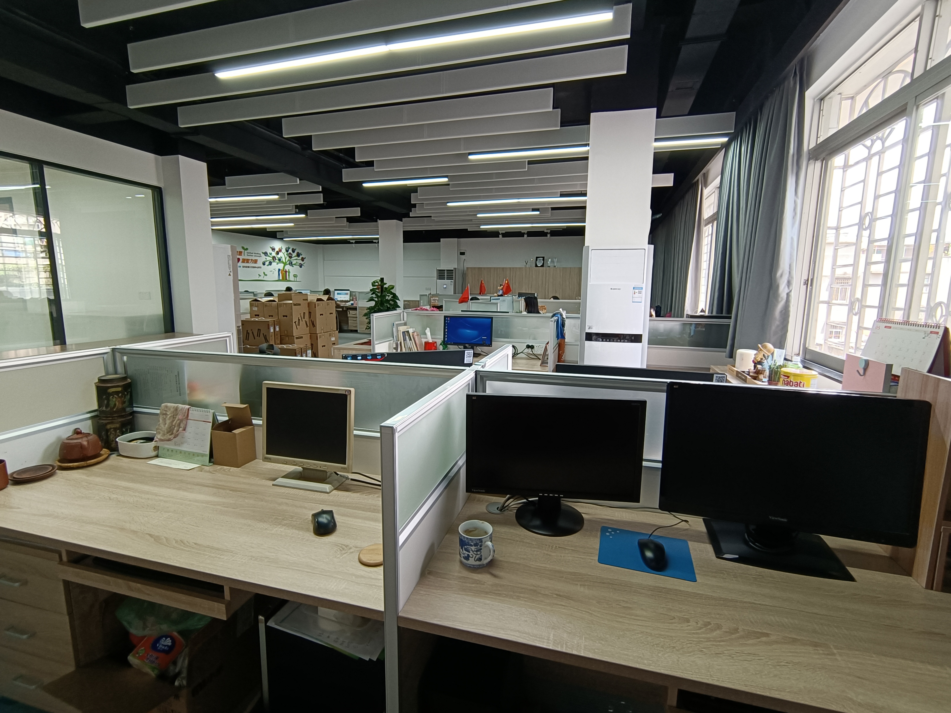 Executive office desk