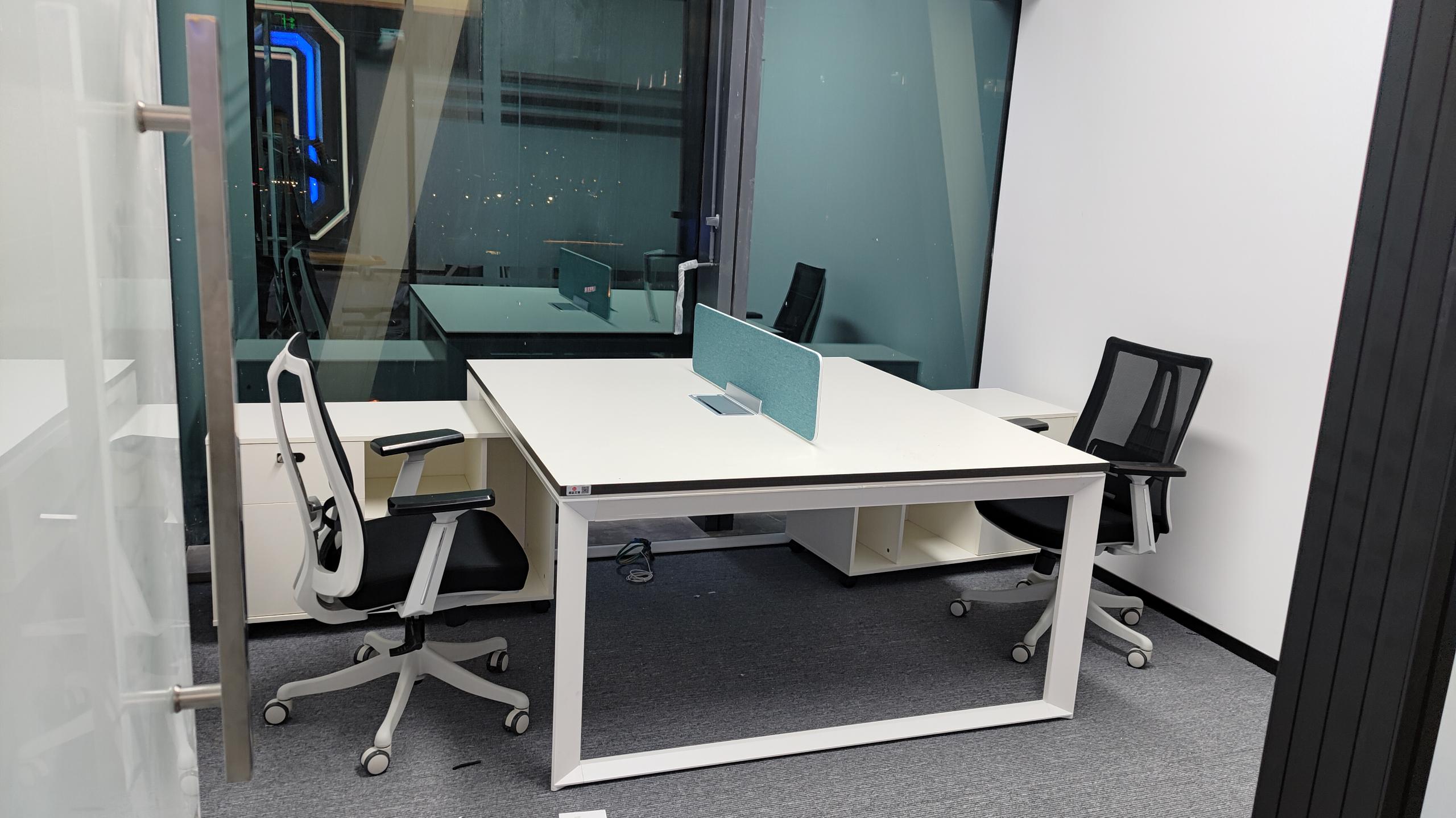Mesh office chair