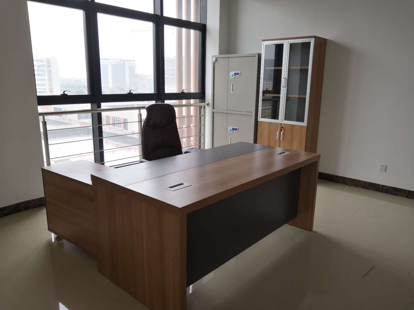 Executive office desk