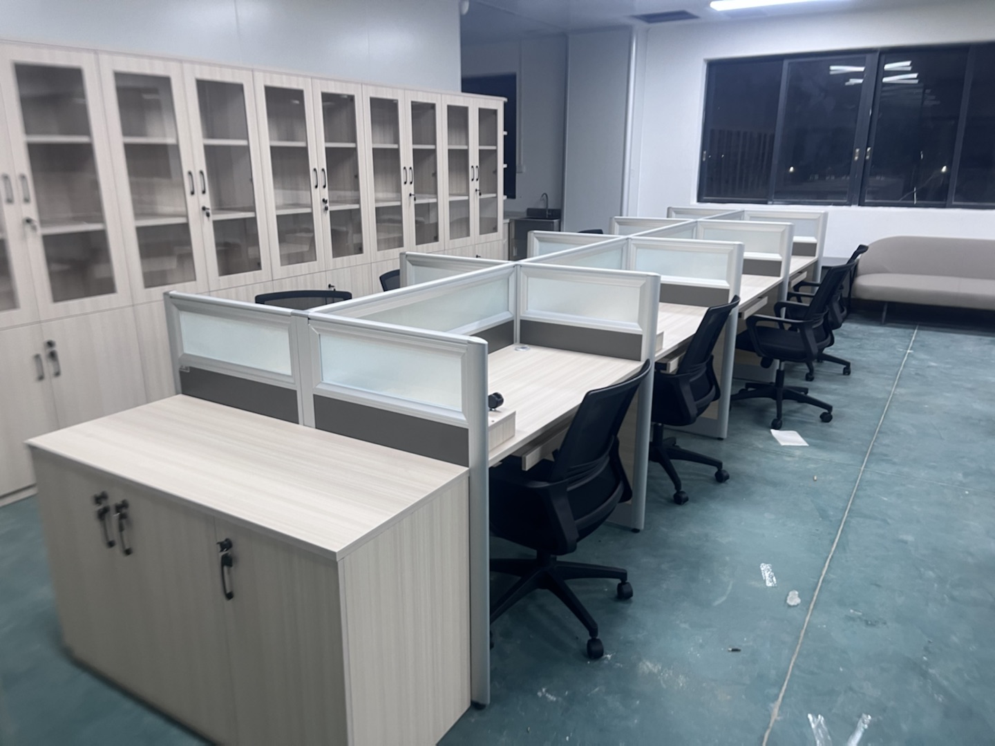 Screen office desk