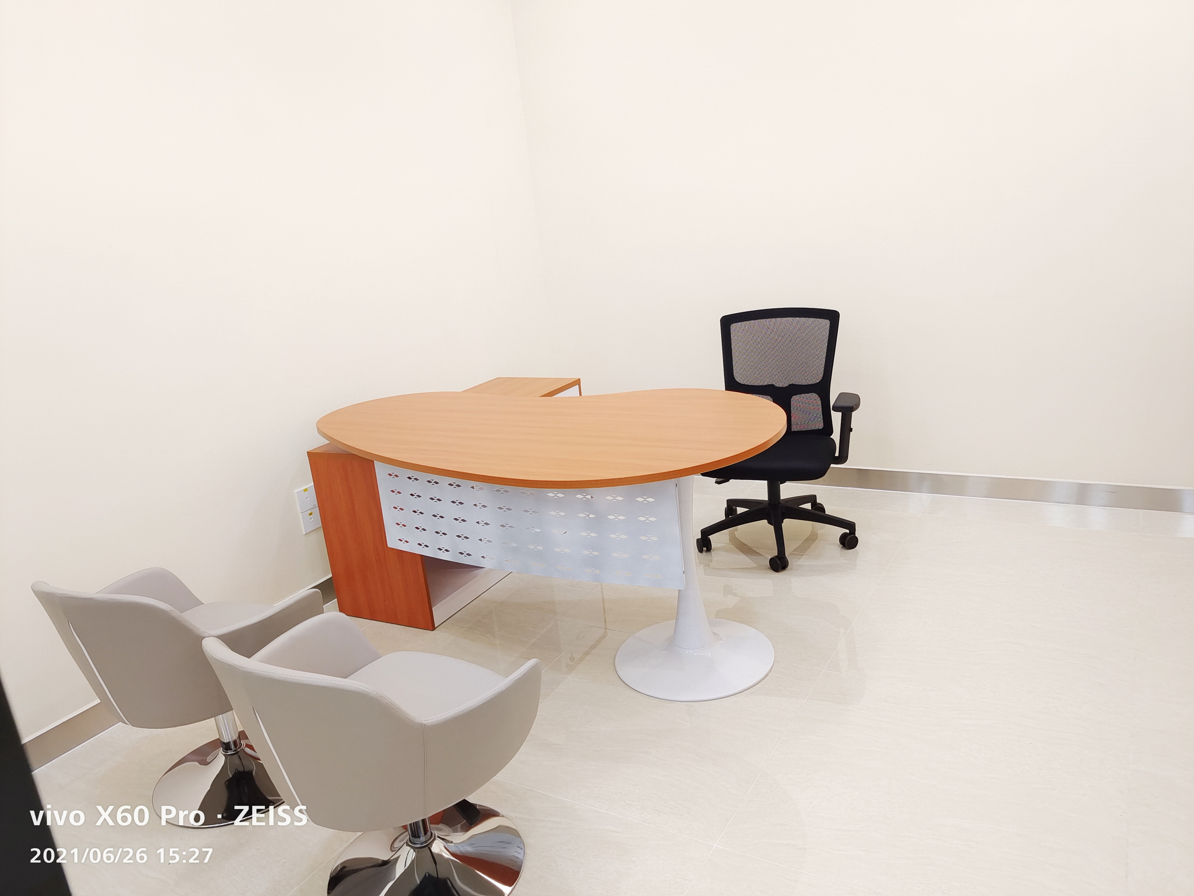 Executive office desk