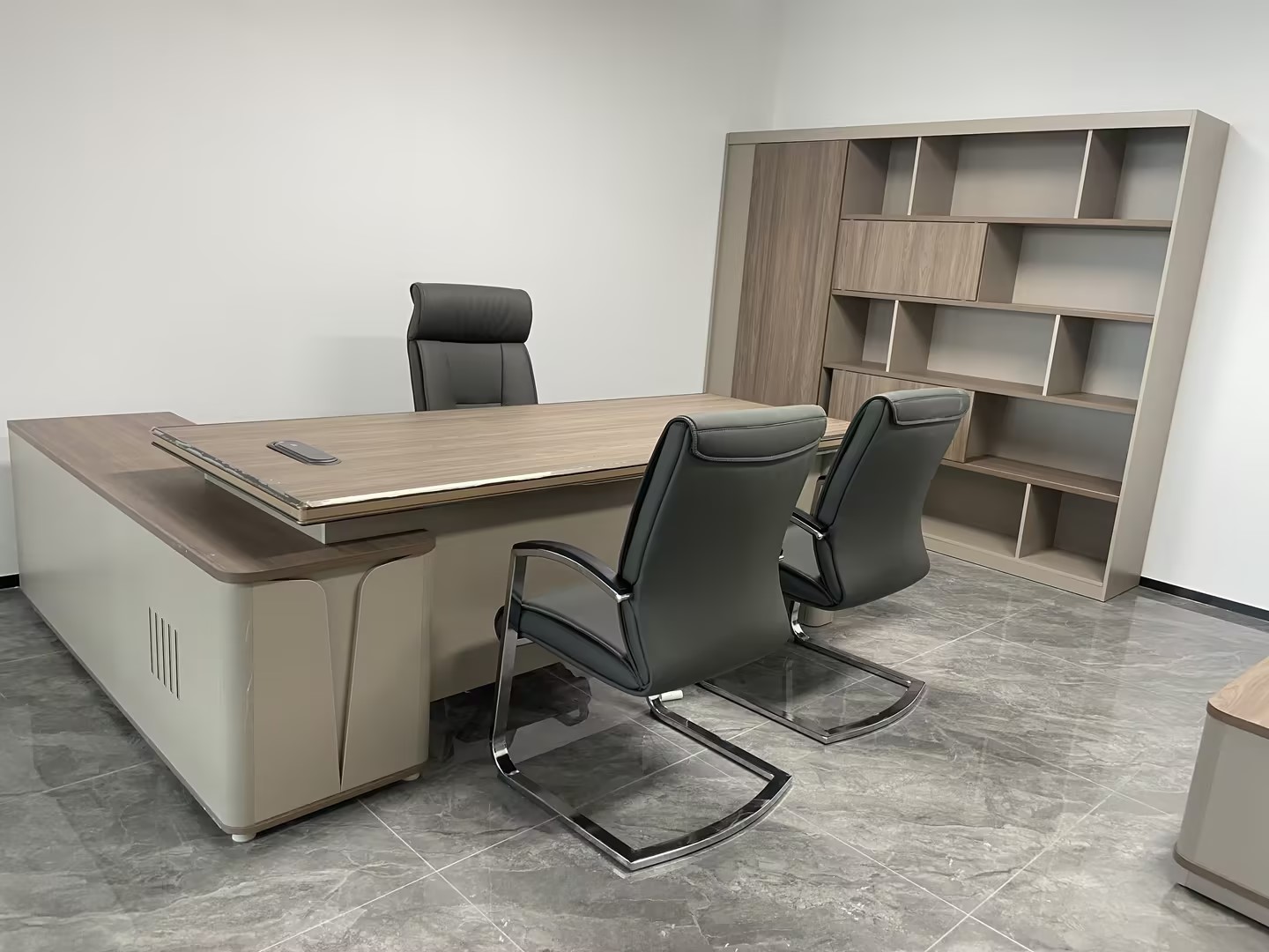Manager desk