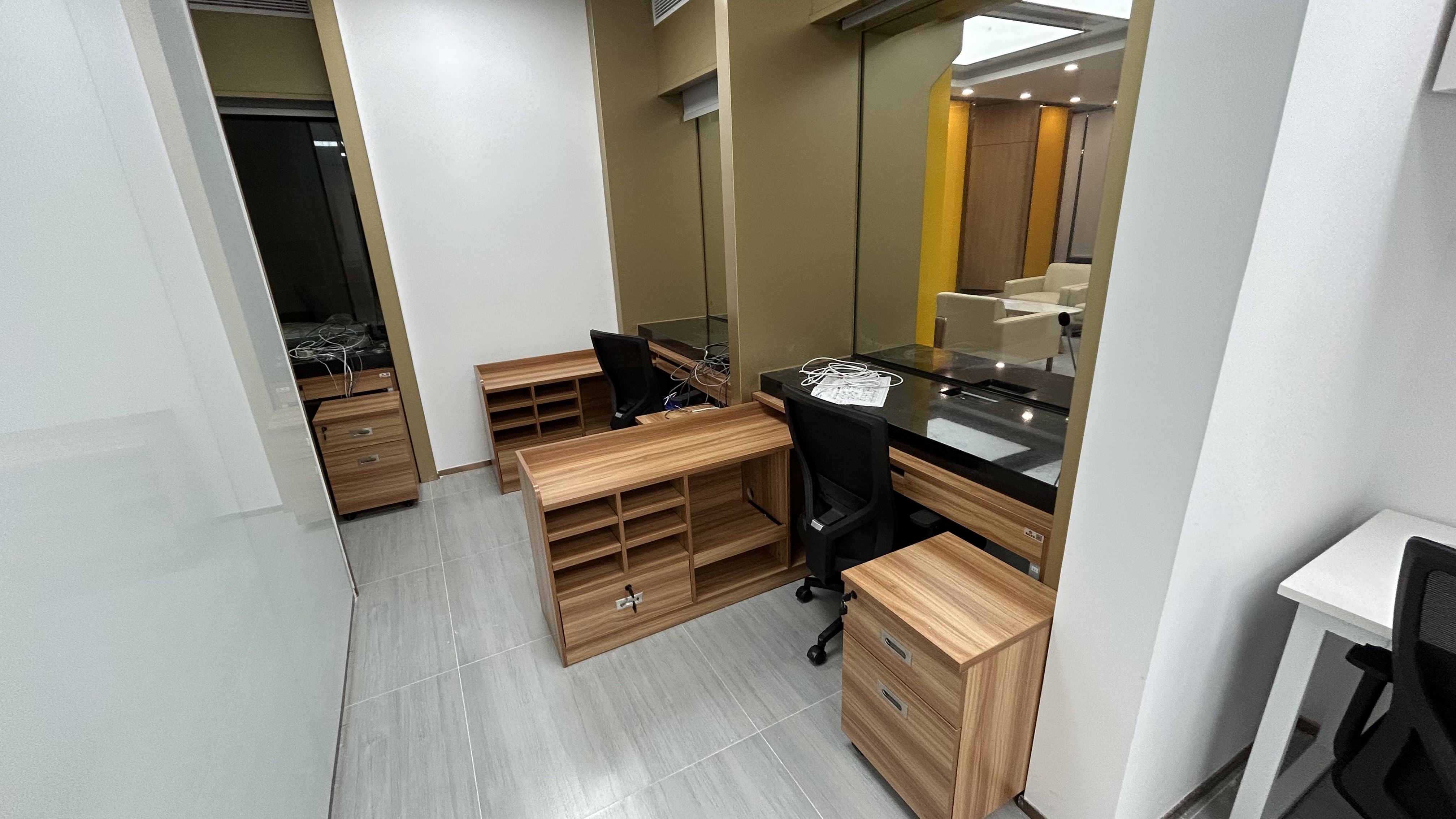 Executive office desk