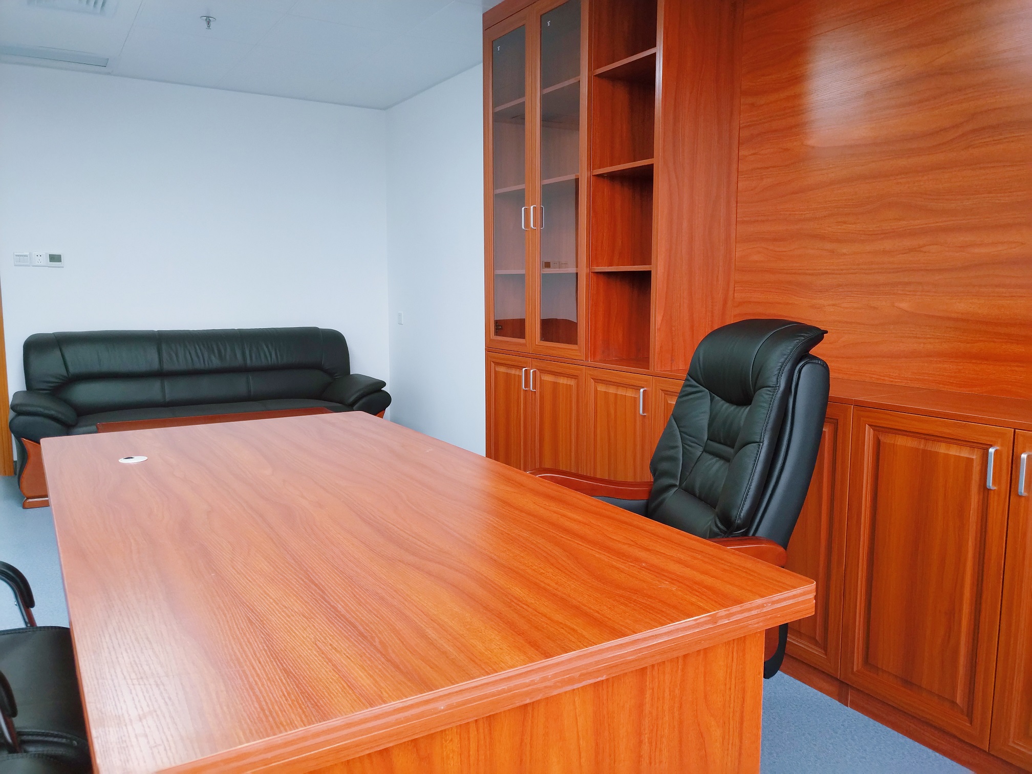 Executive office desk