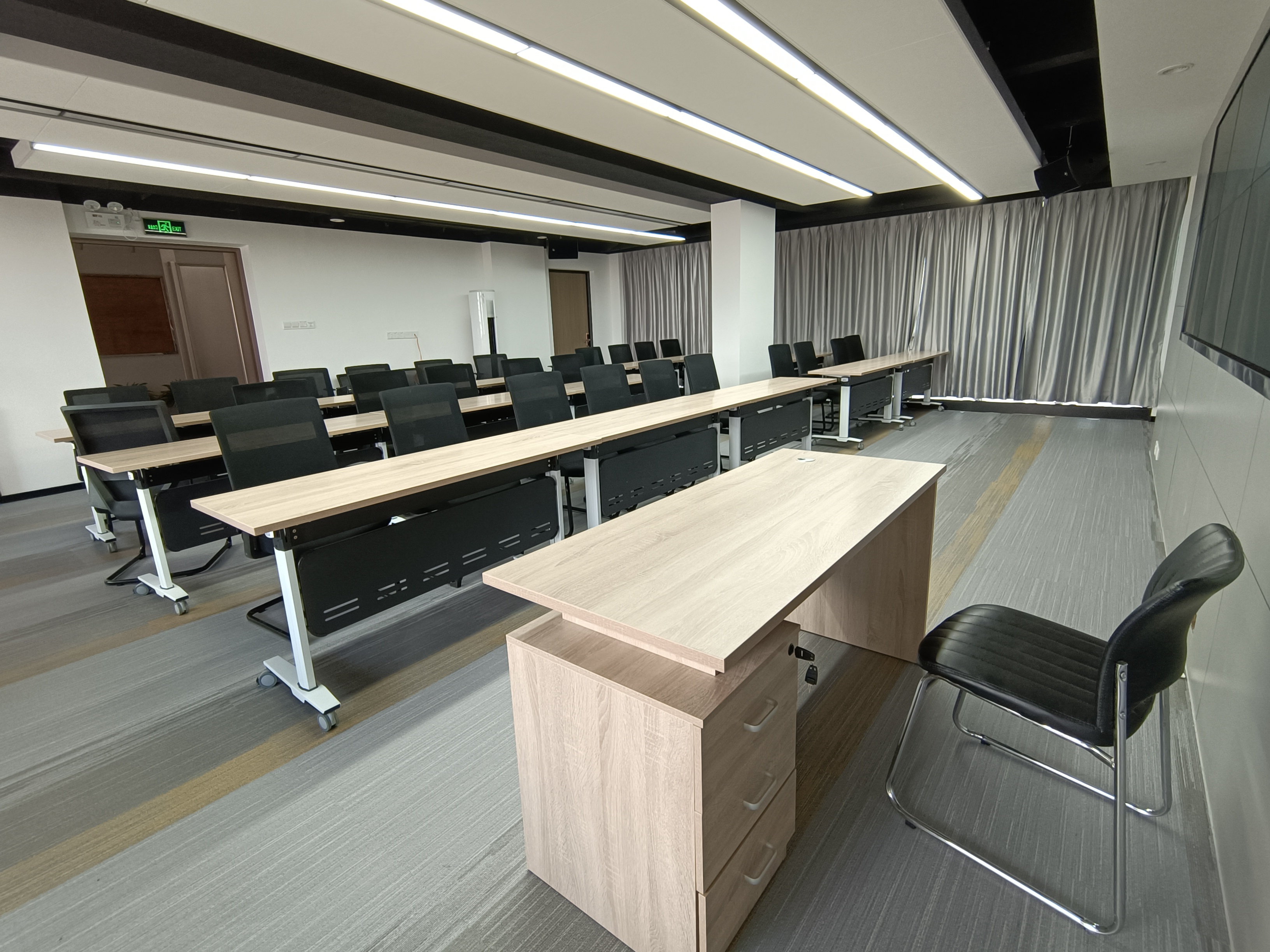 modern office furniture sets