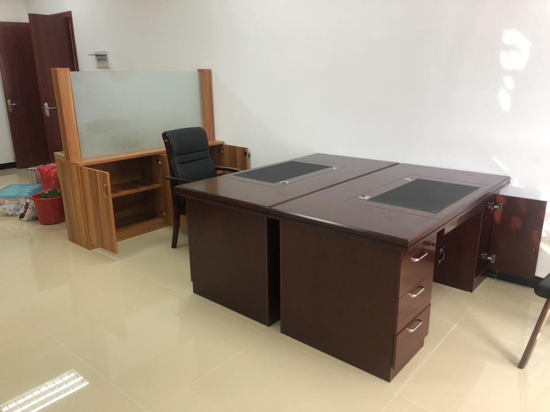 Executive office desk