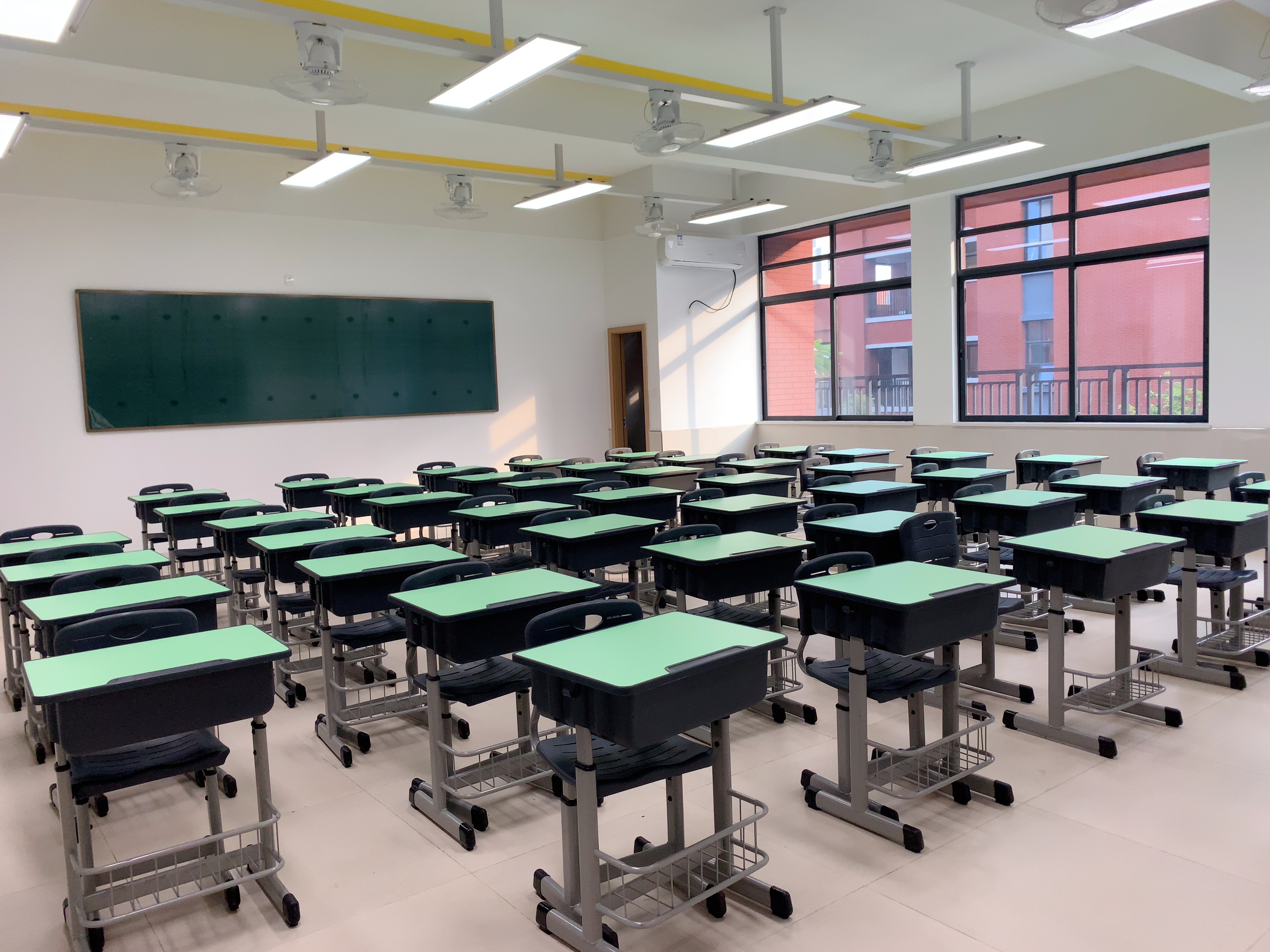 Plastic Classroom desk and chair