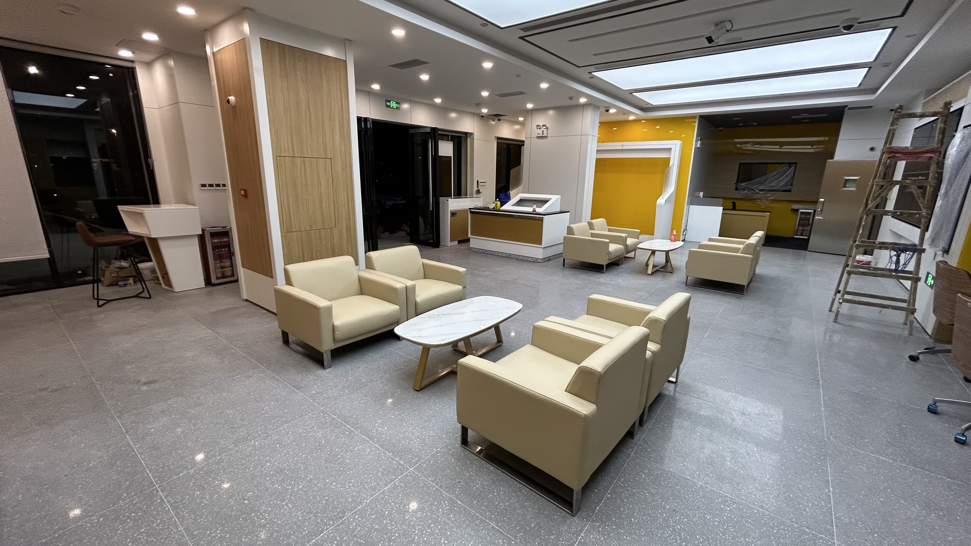 Zhuhai China Resources Bank - Everest Sub-branch