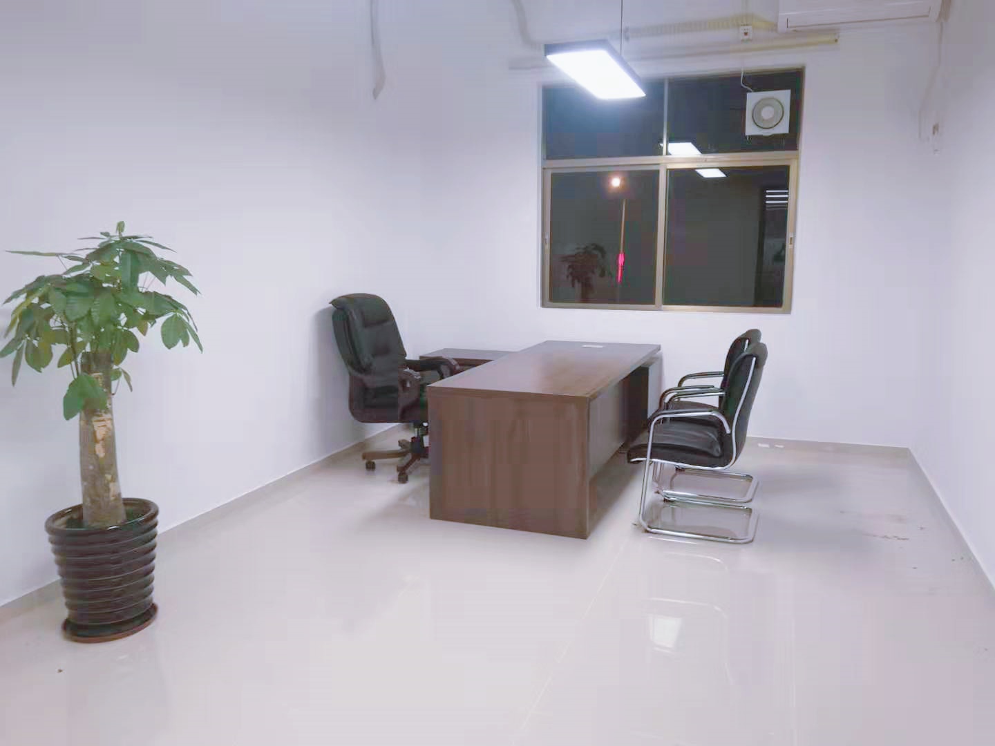 Executive office desk